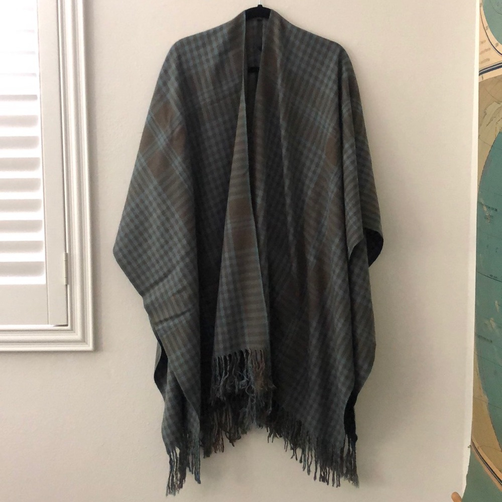 Women’s poncho